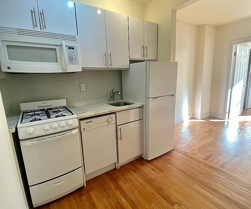 1st image of 405 E 69th St APT 5D