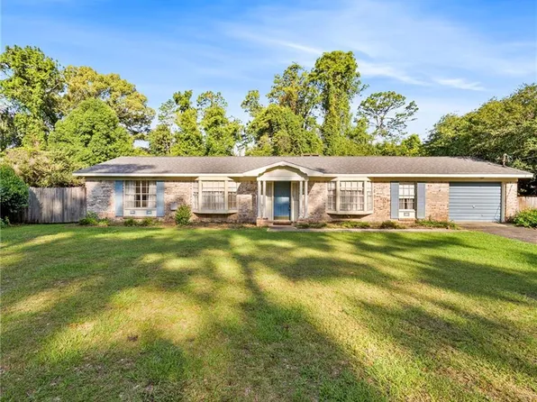 37 Village Main St, Spanish Fort, AL 36527