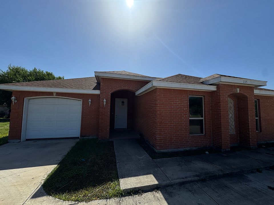 1st image of 225 Lemon Dr Unit A