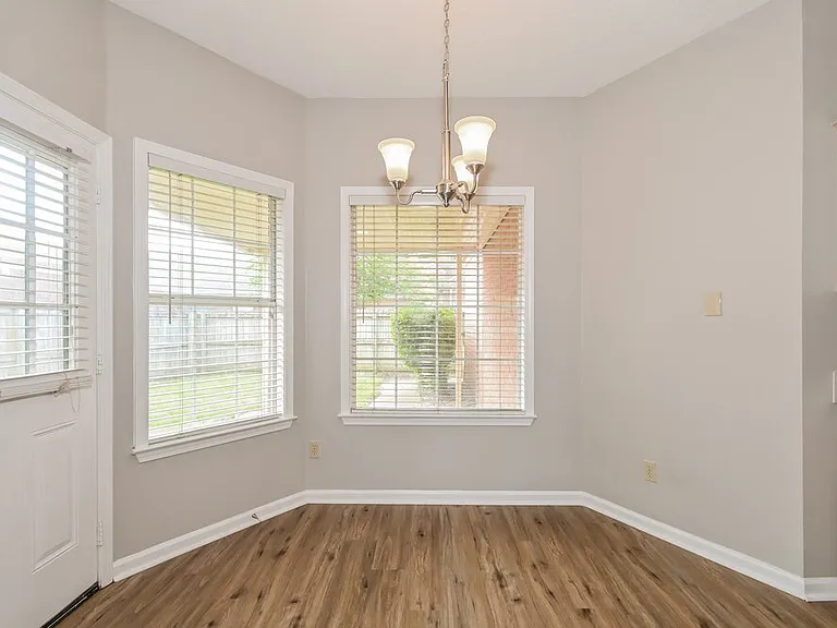 8713 Citrus Bend Dr — Photo 6