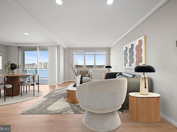 5th image of 10201 Grosvenor Pl APT 1215