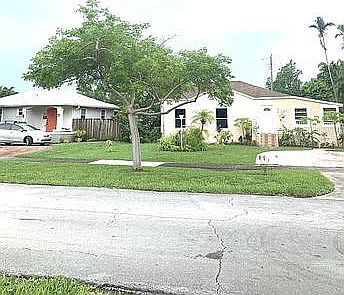 1st image of 250 Corydon Dr