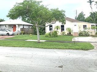 250 Corydon Dr, Miami Springs, FL 33166