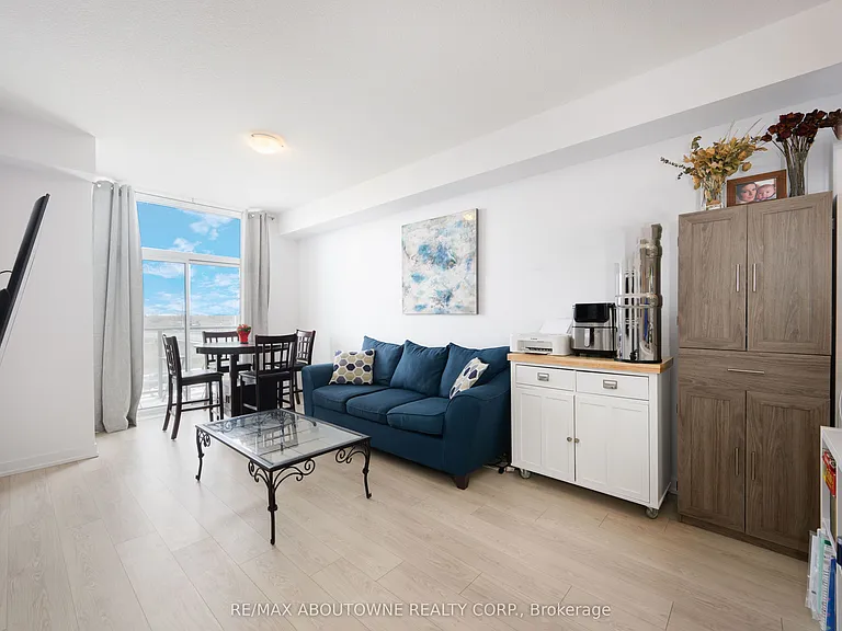 450 Dundas St E #334 — Photo 15