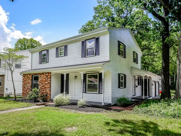 776 Cliffside Dr, Akron, OH 44313