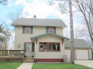 146 W A St, Forest City, IA 50436