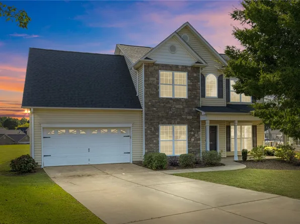 308 Ellsworth Ct, Woodruff, SC 29388