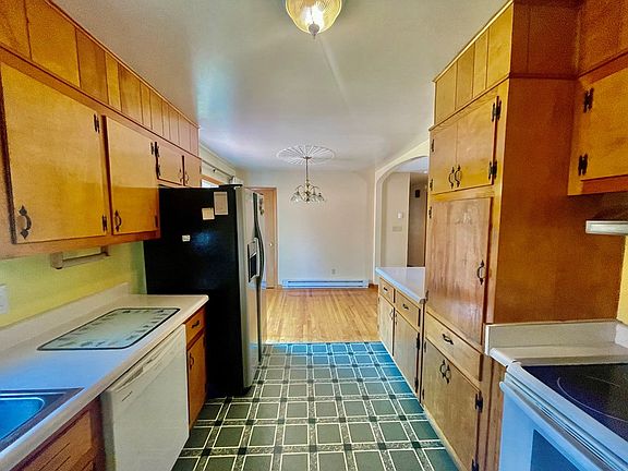 4th image of 67 Spruce Hollow Ln