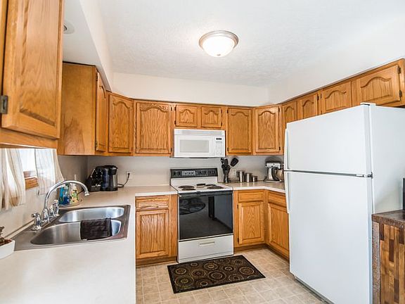 2nd image of 109 Glenbrook Dr