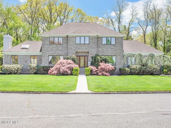 7 Mc Donald Court, Middletown, NJ 07748