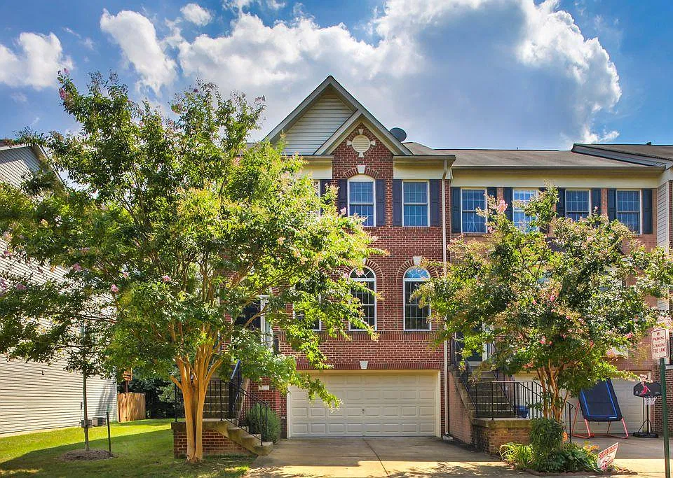 3808 Elmwood Towne Way