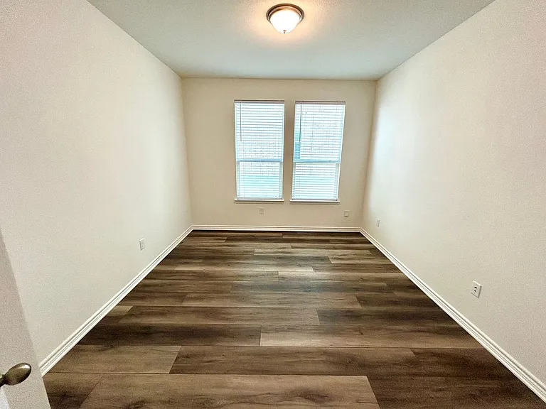 15352 Electra Cir — Photo 16