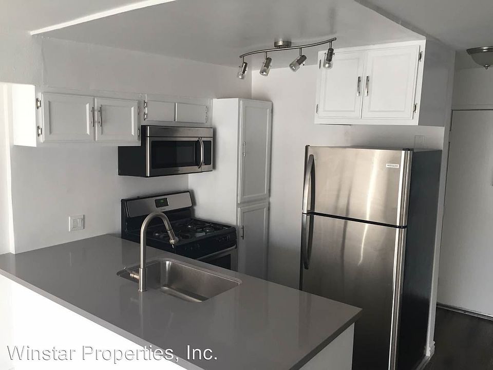 1st image of 833 S Berendo St