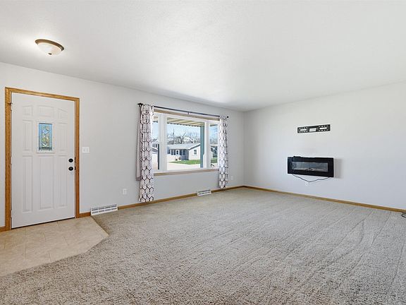 5th image of 1110 N 2nd St