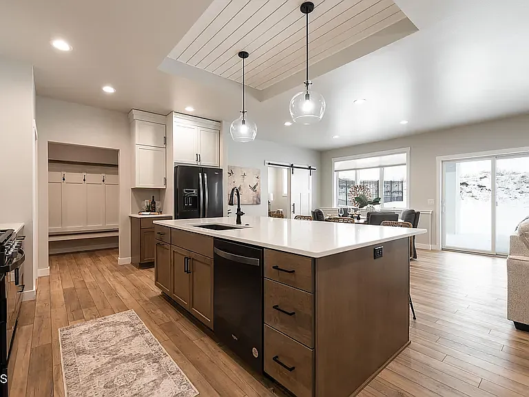 Building Photo - 2020 Prairie Hawk Dr