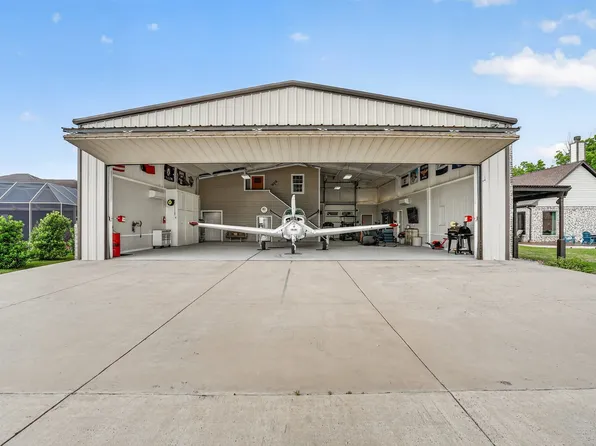 4103 King Air Ct, Granbury, TX 76049