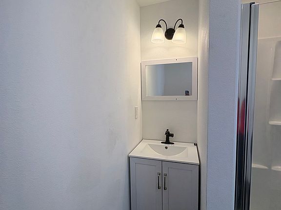5th image of 4209 Warda Ave #G