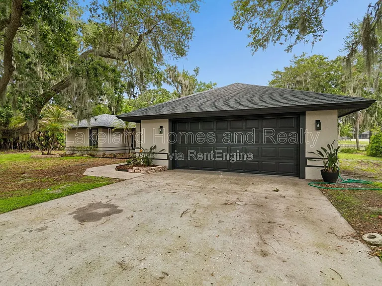 95 Woodside Dr — Photo 3