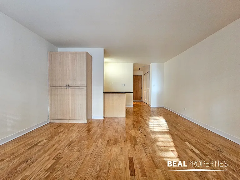 625 W Wrightwood — Photo 6