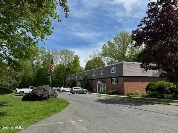 260 Pittsfield Rd Unit D7, Lenox, MA 01240