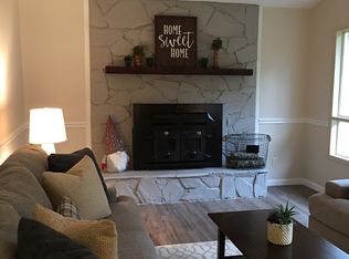 902 Edgewood Cir, Blackshear, GA 31516