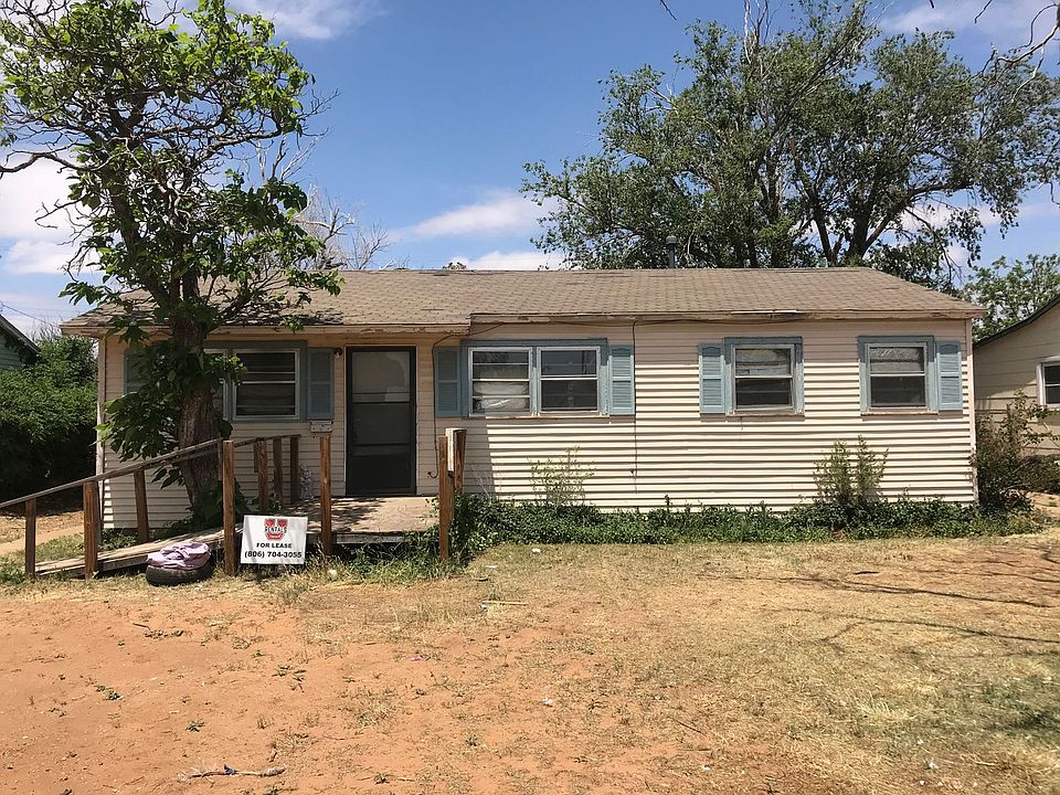 2nd image of 3013 E 3rd St