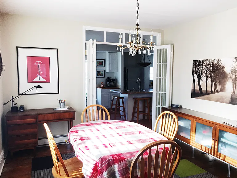 319 Hickory St — Photo 2