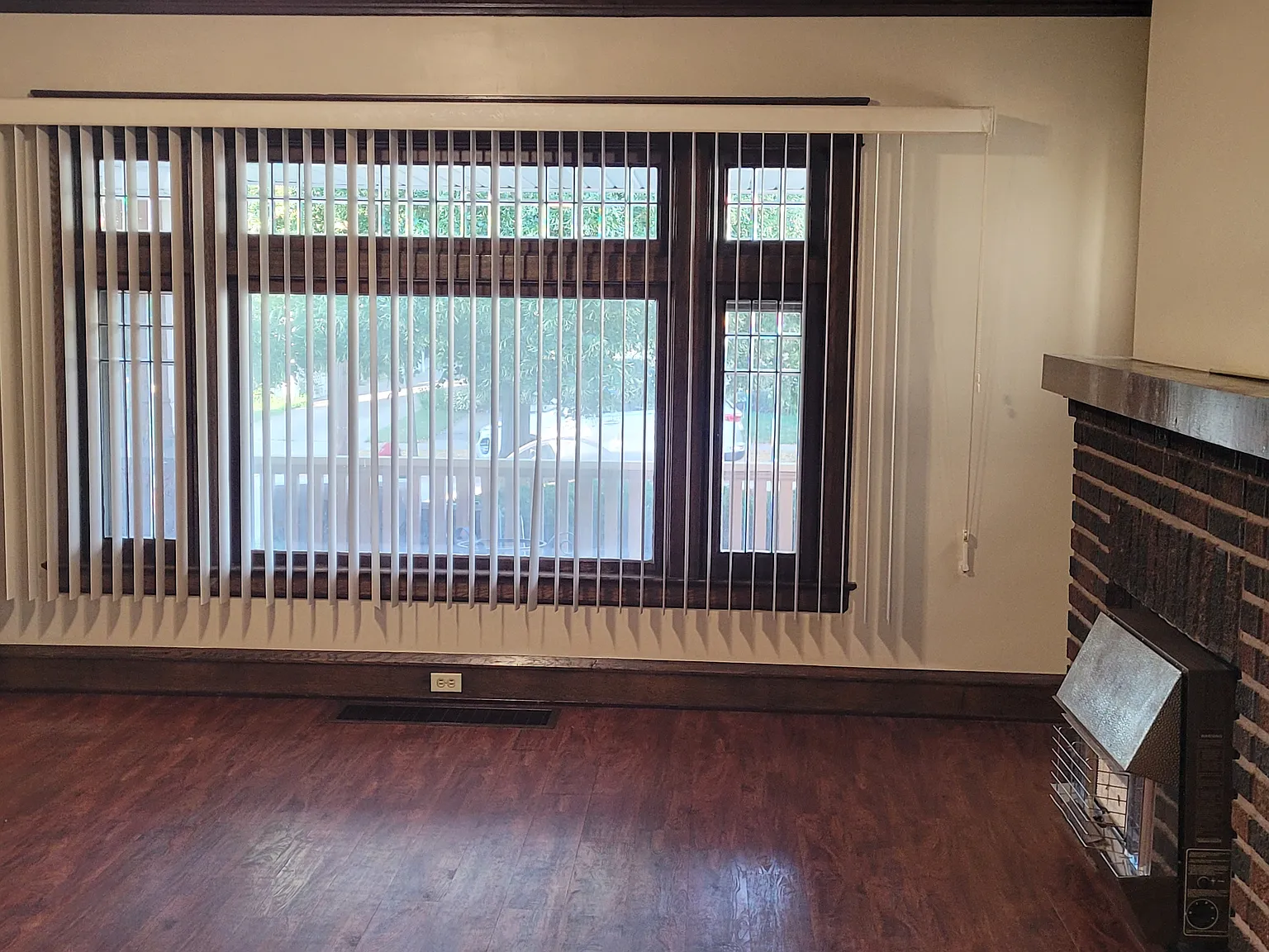 2 bed, 1300 sqft, $1,500 — Photo 1