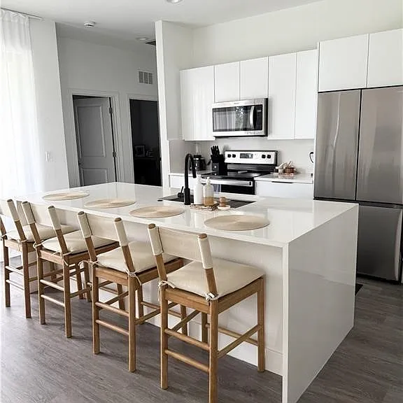 343 Rawlings Ave — Photo 5