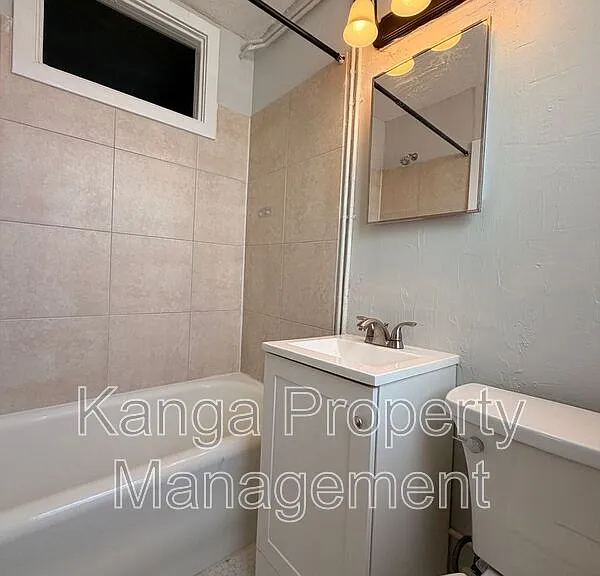 523 24th St #12 — Photo 9