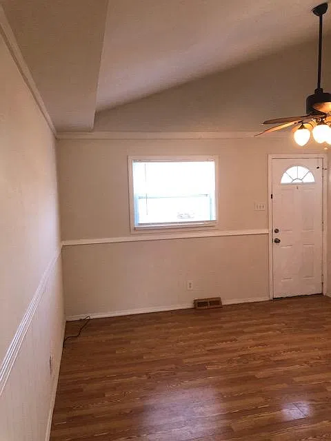 3 bed, 1200 sqft, $1,445 — Photo 2
