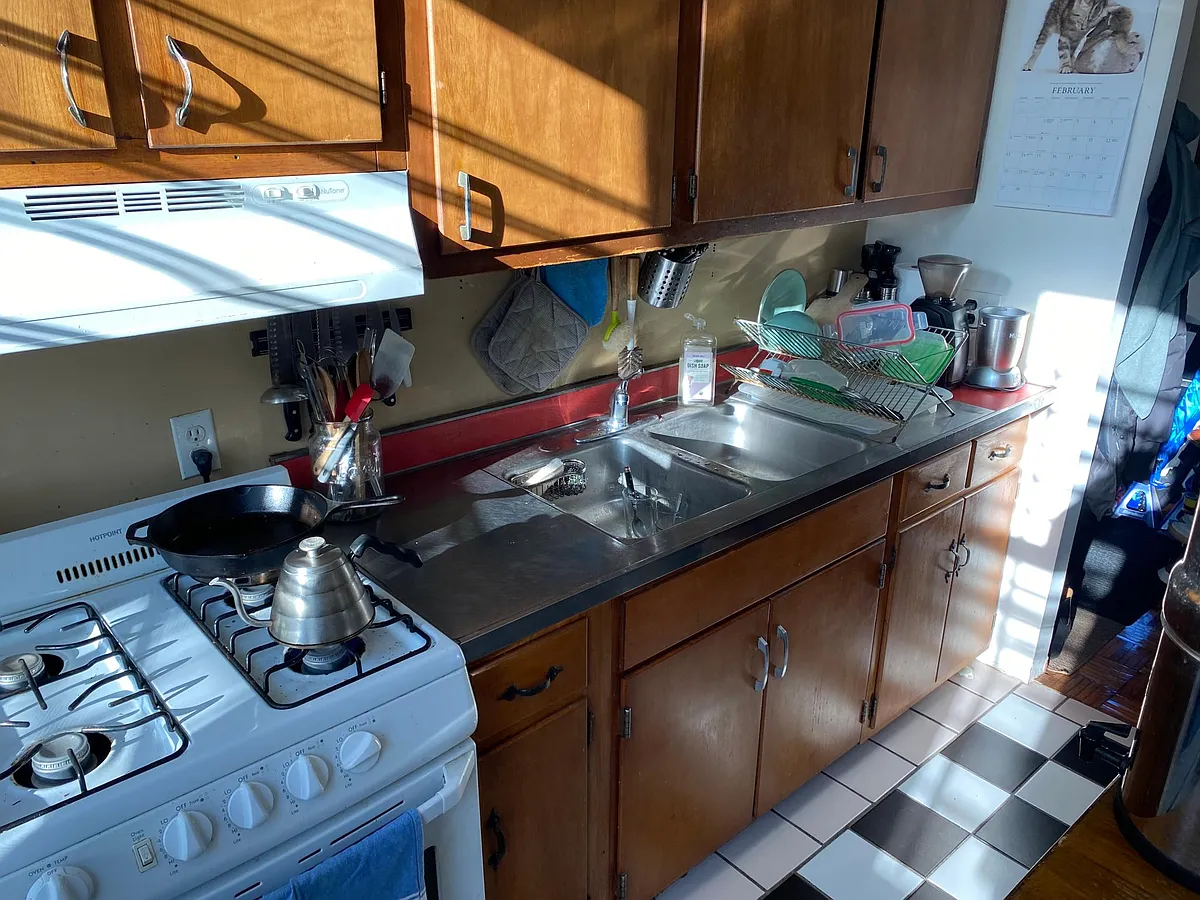 Building Photo - 923 S 49th St #1R