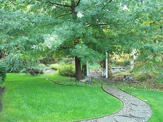 3rd image of 930 SE Creekside Dr
