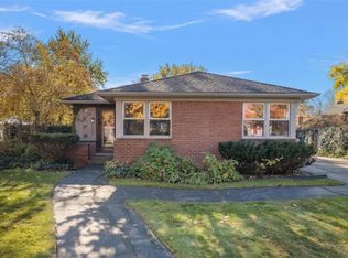 1653 Taunton Rd, Birmingham, MI 48009