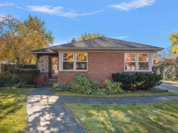 1653 Taunton Rd, Birmingham, MI 48009