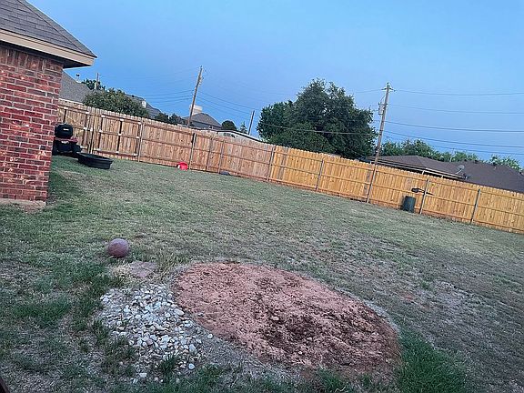 4th image of 7950 Starlight Dr