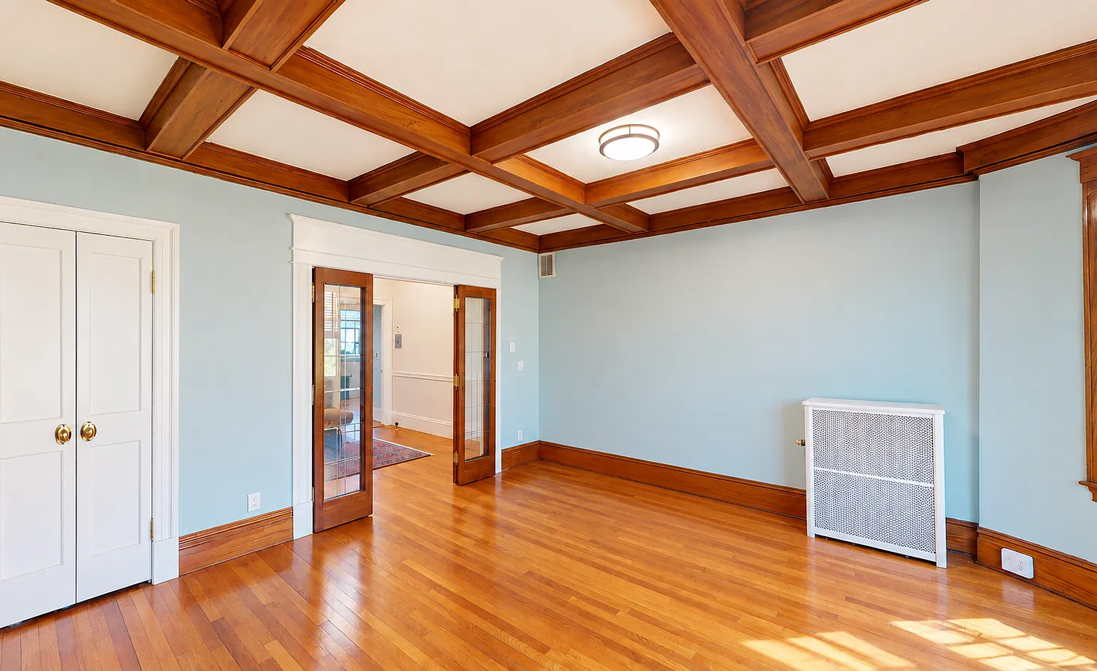 176 Naples Rd — Photo 2