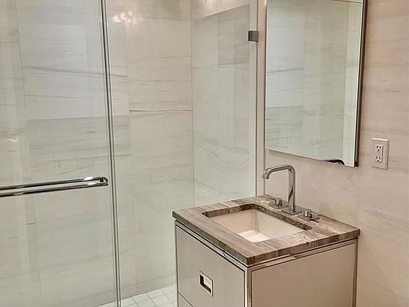 3rd image of 200 E 66th St APT E206