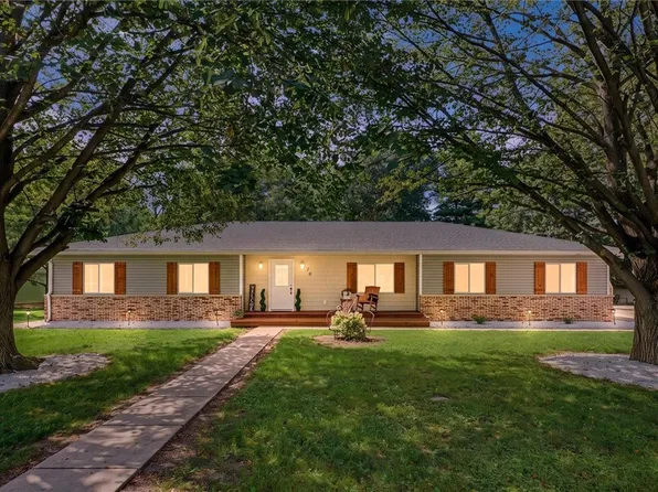 16 Knight Ln, Westville, IL 61883