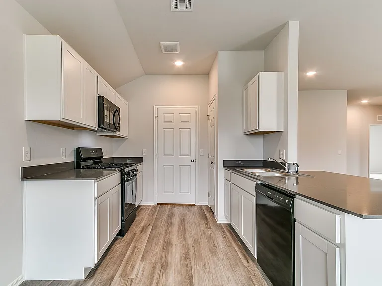 928 S Bear Ln — Photo 11