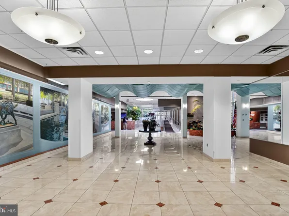 1919 Chestnut St APT 2004, Philadelphia, PA 19103