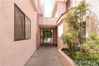 4th image of 9906 Owensmouth Ave Unit 22