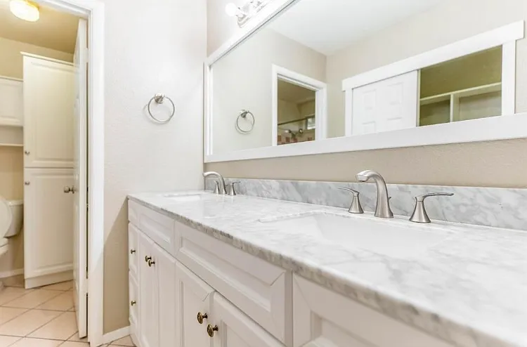 1304 Tyler Ct — Photo 29