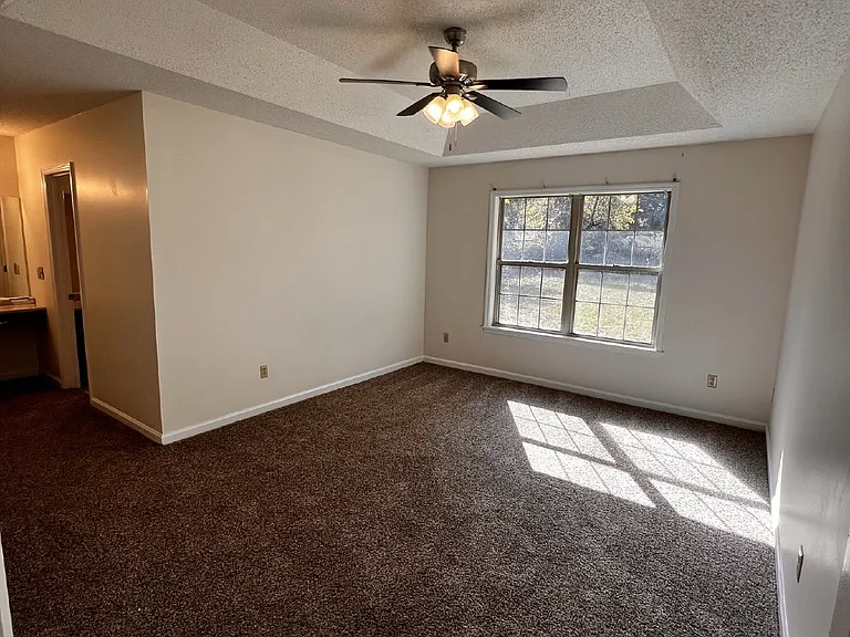 160 Waters Ave — Photo 12