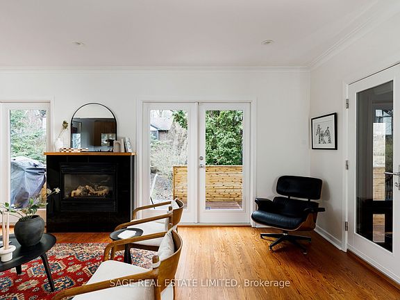 3rd image of 10 Walford Rd