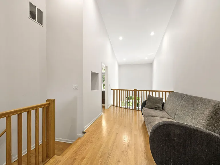 1745 Melise Dr — Photo 15
