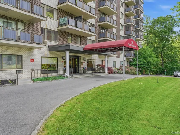 160 Academy Street #9J, Poughkeepsie, NY 12601