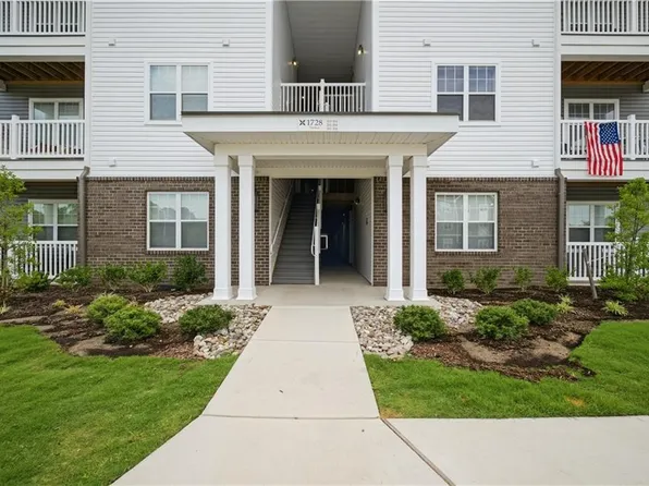 1728 Vankar Dr #104, Virginia Beach, VA 23456