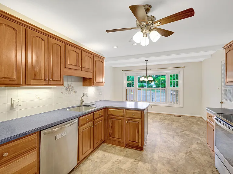 615 Kearney Ct SW — Photo 14