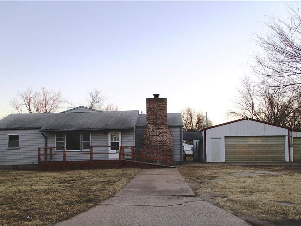 2nd image of 120 Lee Ave
